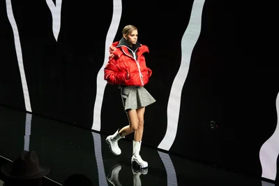 Look 10